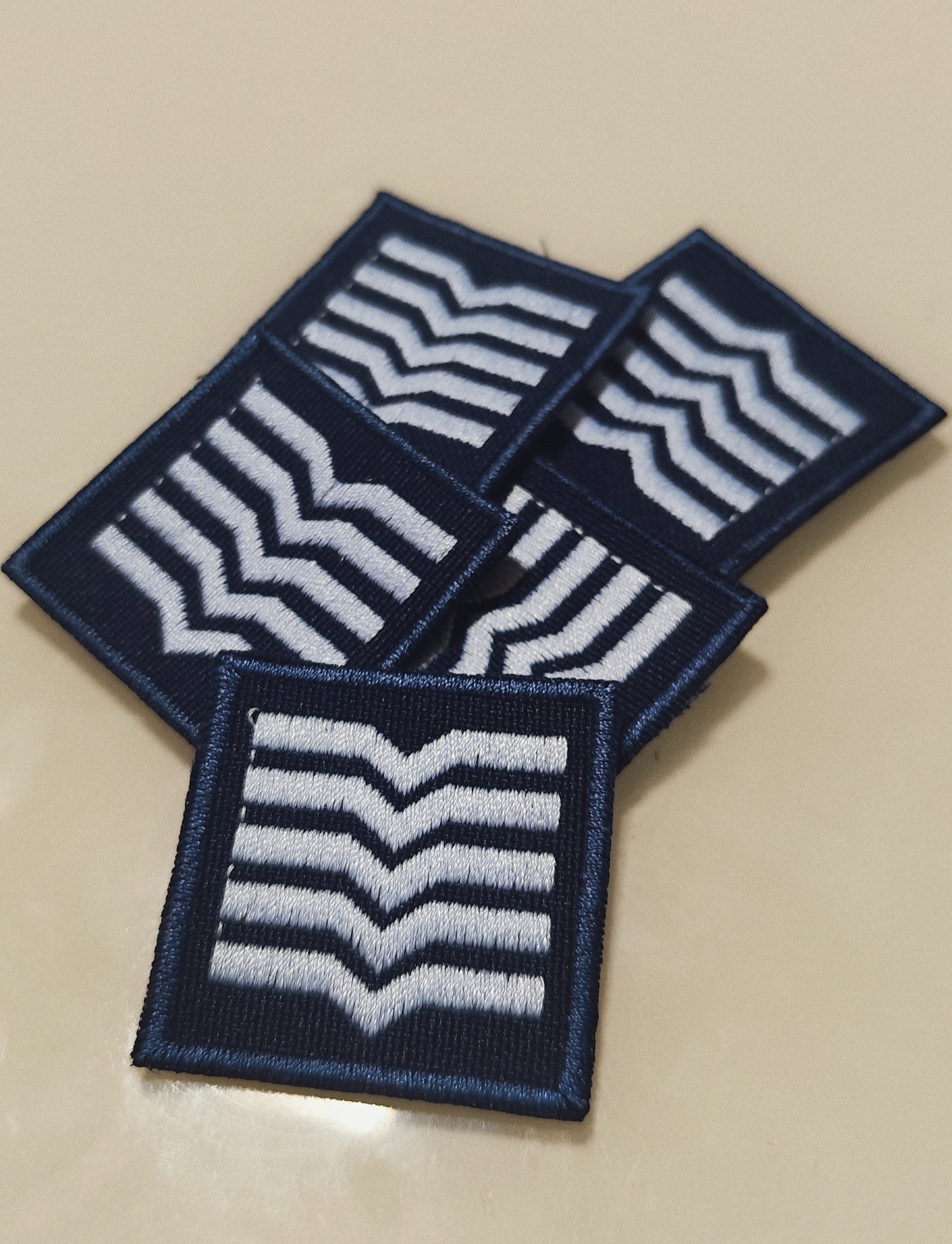 Insignia bordada para bibico - 1º Sargento